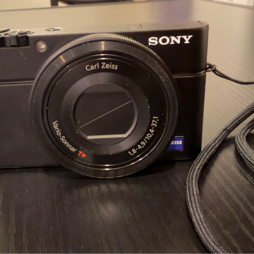 Sony Digital Camera with Carl Zeiss Lens - Black